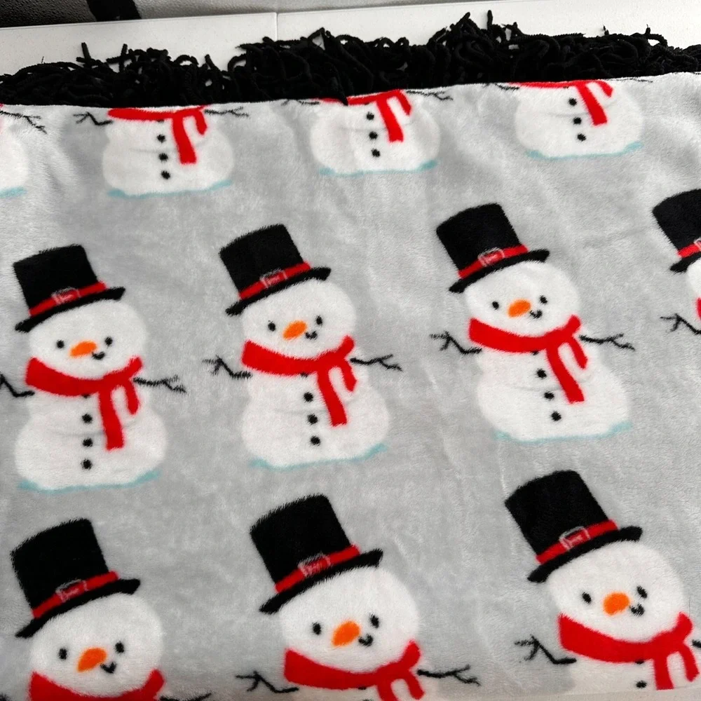 Happy Holidays Crest‎ Mills Snowman Throw Blanket Polyester Black Fringe 66x47